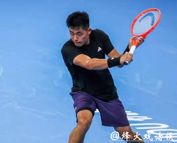 吴易昺澳网拼到抽筋告负,中国男网选手全部出局 吴易昺澳网拼到抽筋告负,中国男网选手全部出局