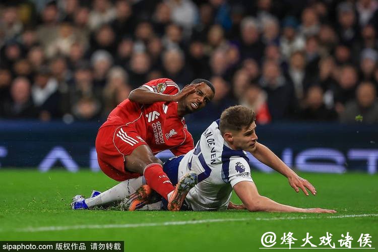 伊萨克受伤缺阵,球迷难过,信心依然在 伊萨克受伤缺阵,球迷难过,信心依然在