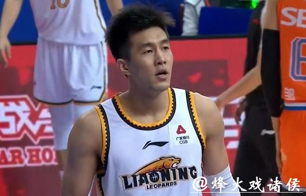 郭艾伦9分4失误背后，杜锋的战术本上，只写着一行字